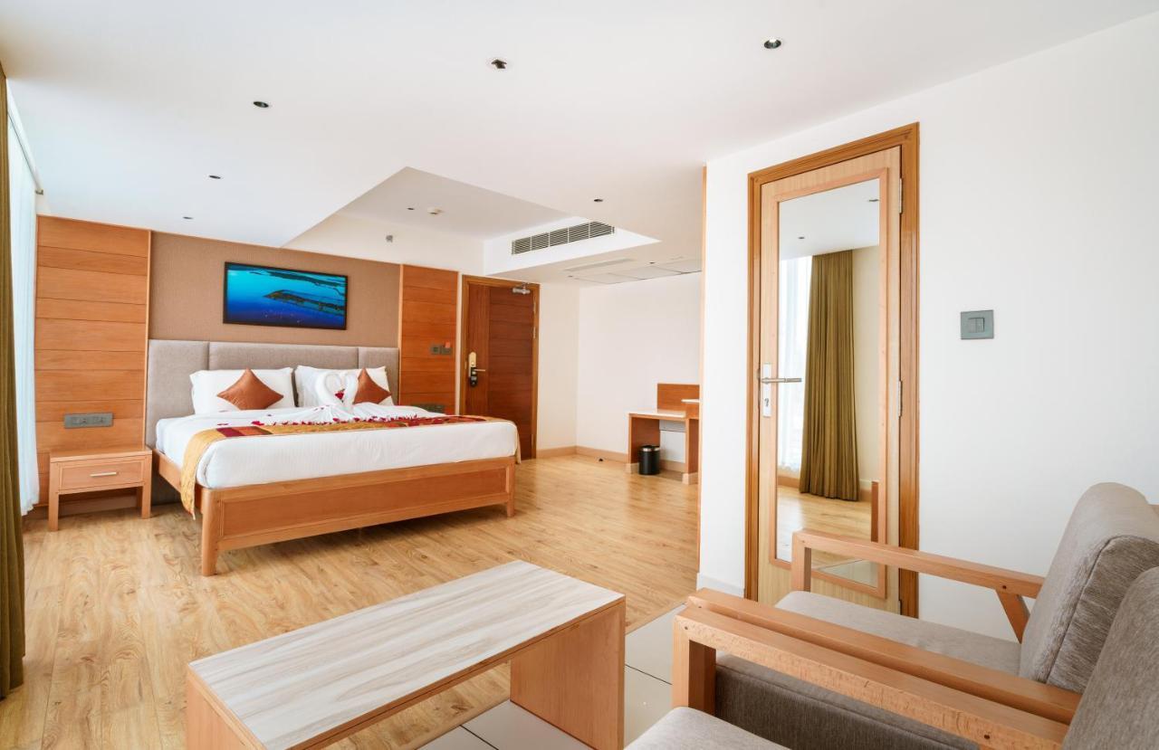 Townbridge Hotels & Suites Kochi Εξωτερικό φωτογραφία