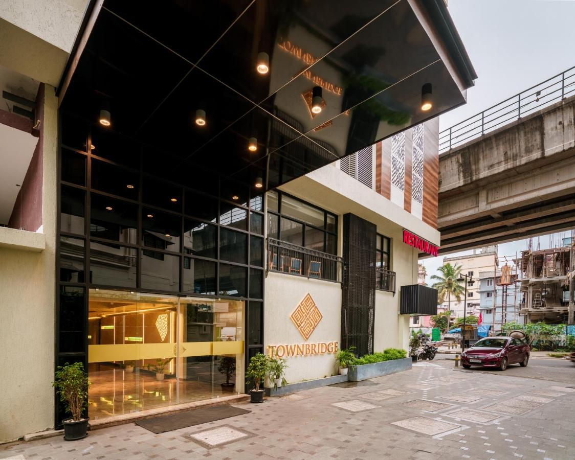 Townbridge Hotels & Suites Kochi Εξωτερικό φωτογραφία