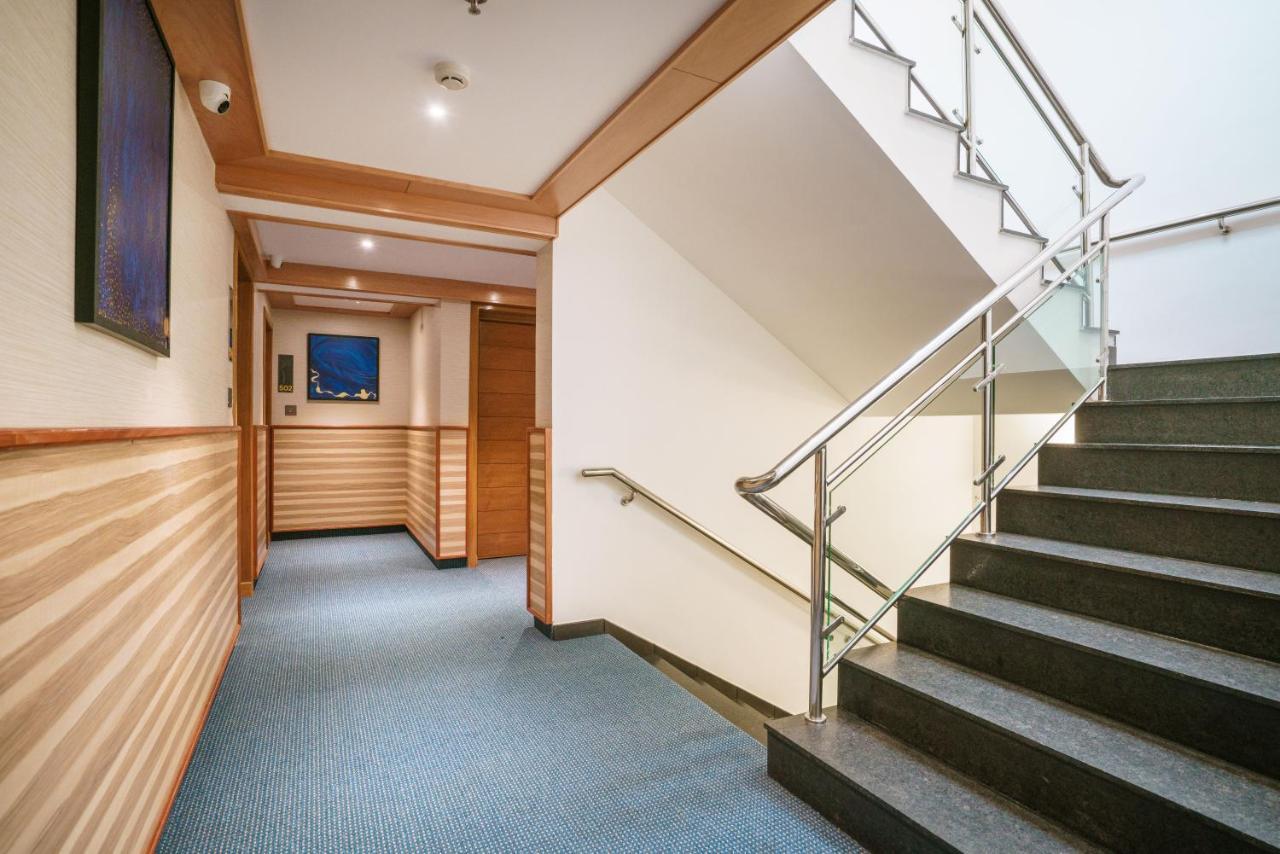 Townbridge Hotels & Suites Kochi Εξωτερικό φωτογραφία