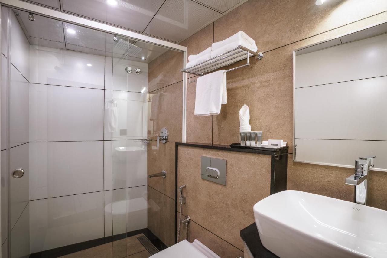 Townbridge Hotels & Suites Kochi Εξωτερικό φωτογραφία