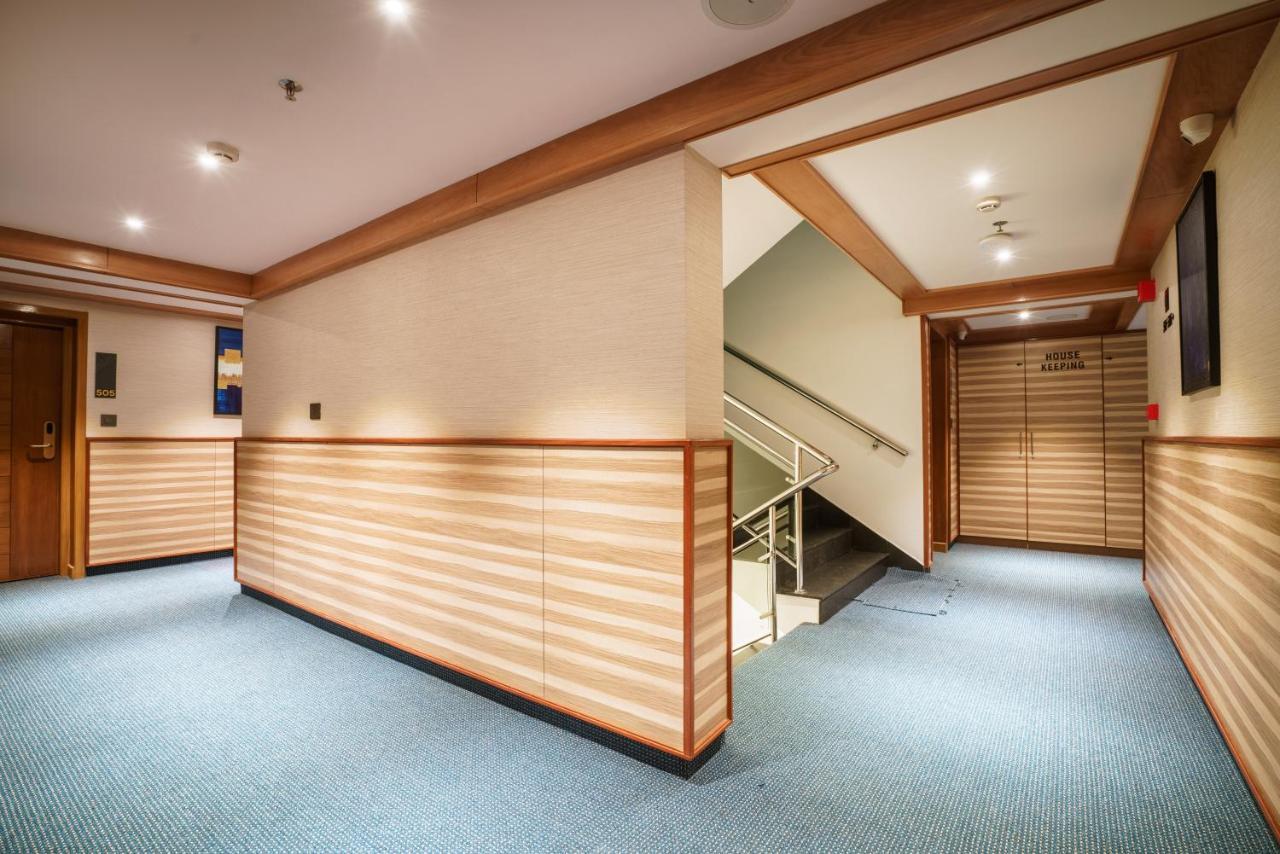 Townbridge Hotels & Suites Kochi Εξωτερικό φωτογραφία