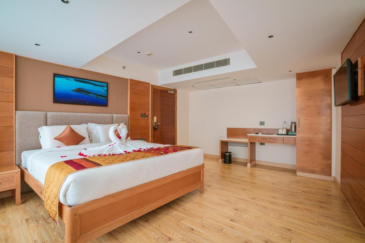 Townbridge Hotels & Suites Kochi Εξωτερικό φωτογραφία