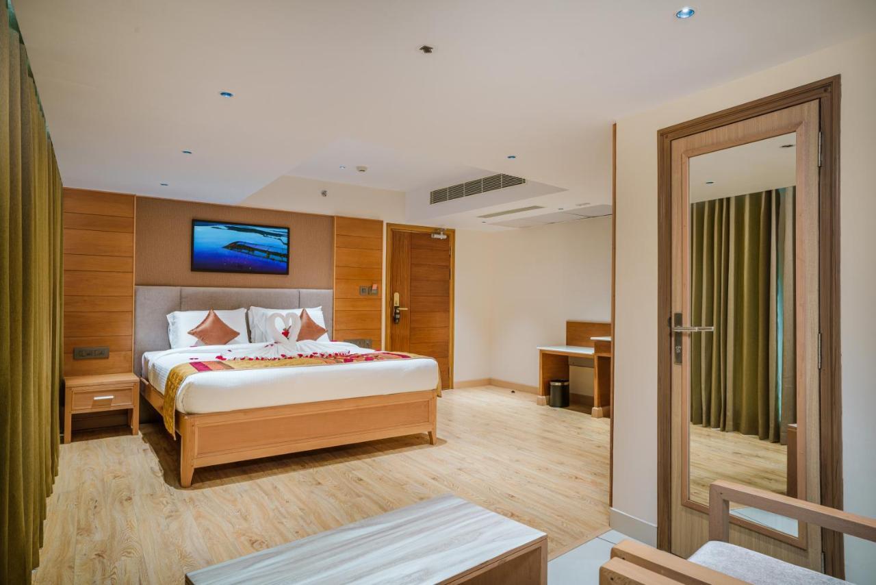 Townbridge Hotels & Suites Kochi Εξωτερικό φωτογραφία
