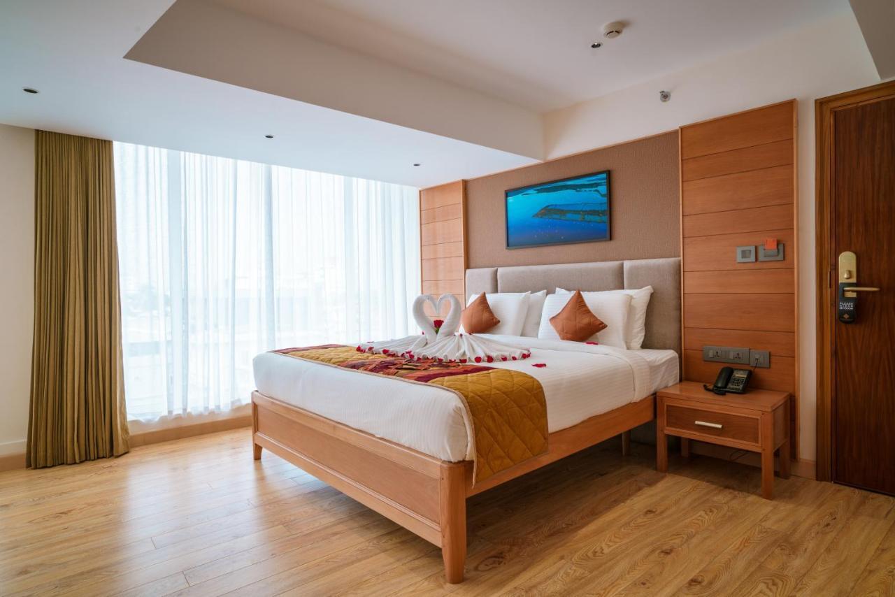 Townbridge Hotels & Suites Kochi Εξωτερικό φωτογραφία