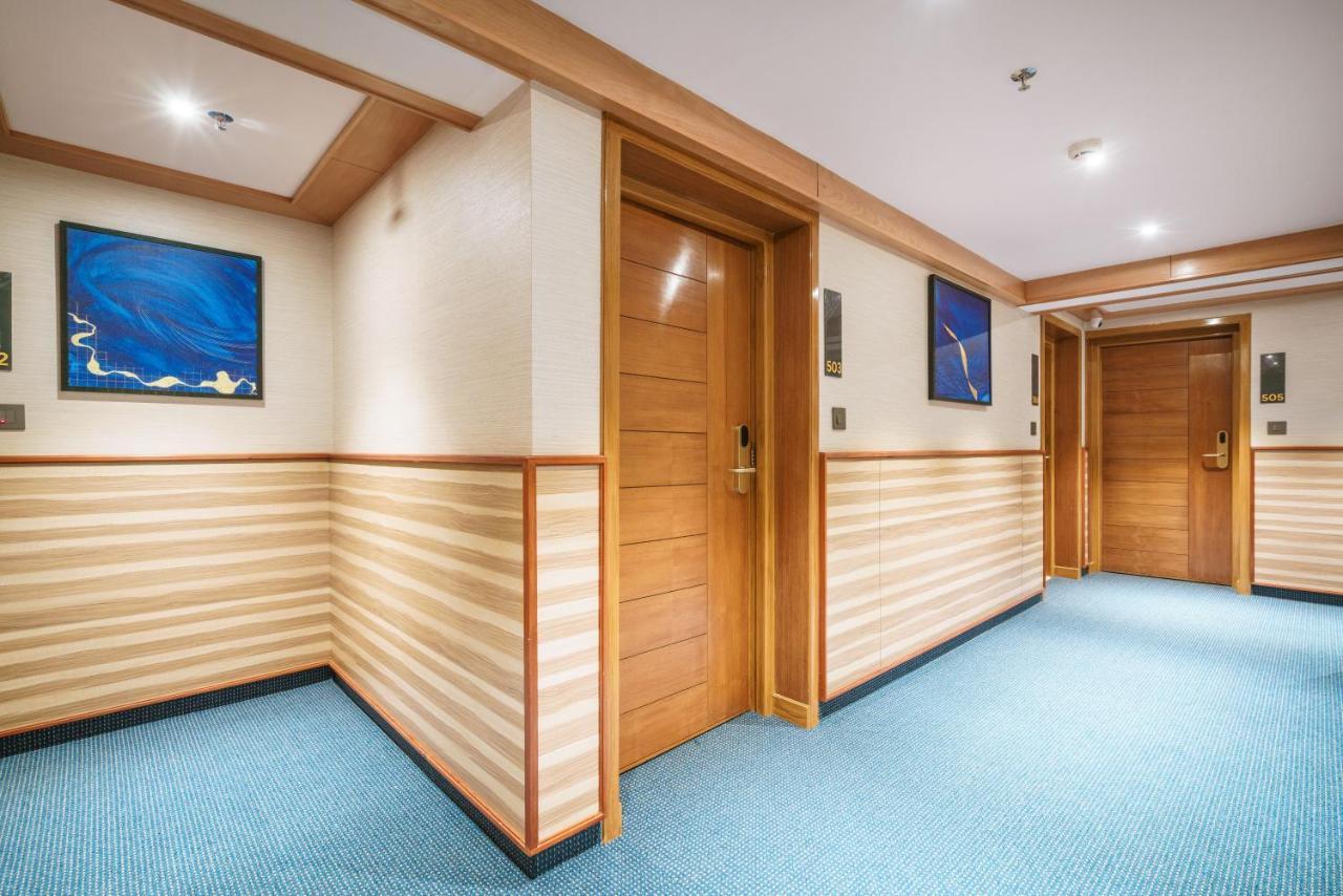 Townbridge Hotels & Suites Kochi Εξωτερικό φωτογραφία