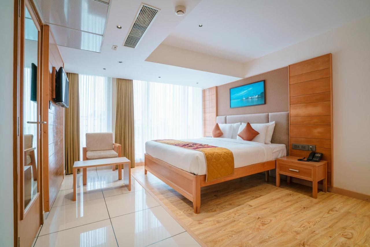 Townbridge Hotels & Suites Kochi Εξωτερικό φωτογραφία