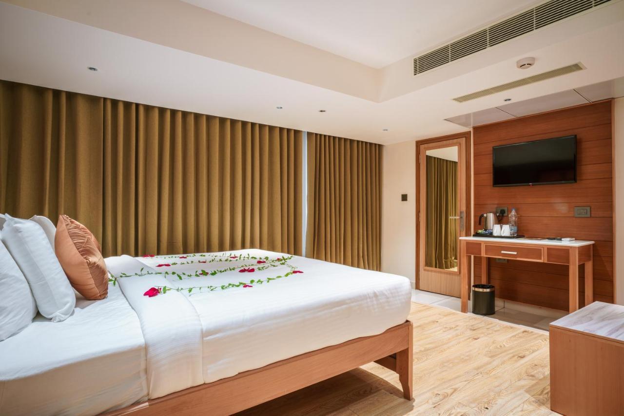 Townbridge Hotels & Suites Kochi Εξωτερικό φωτογραφία
