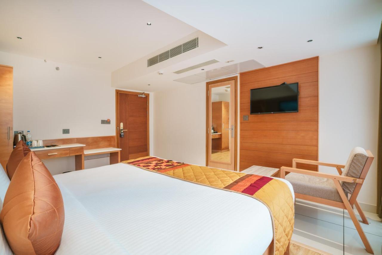 Townbridge Hotels & Suites Kochi Εξωτερικό φωτογραφία