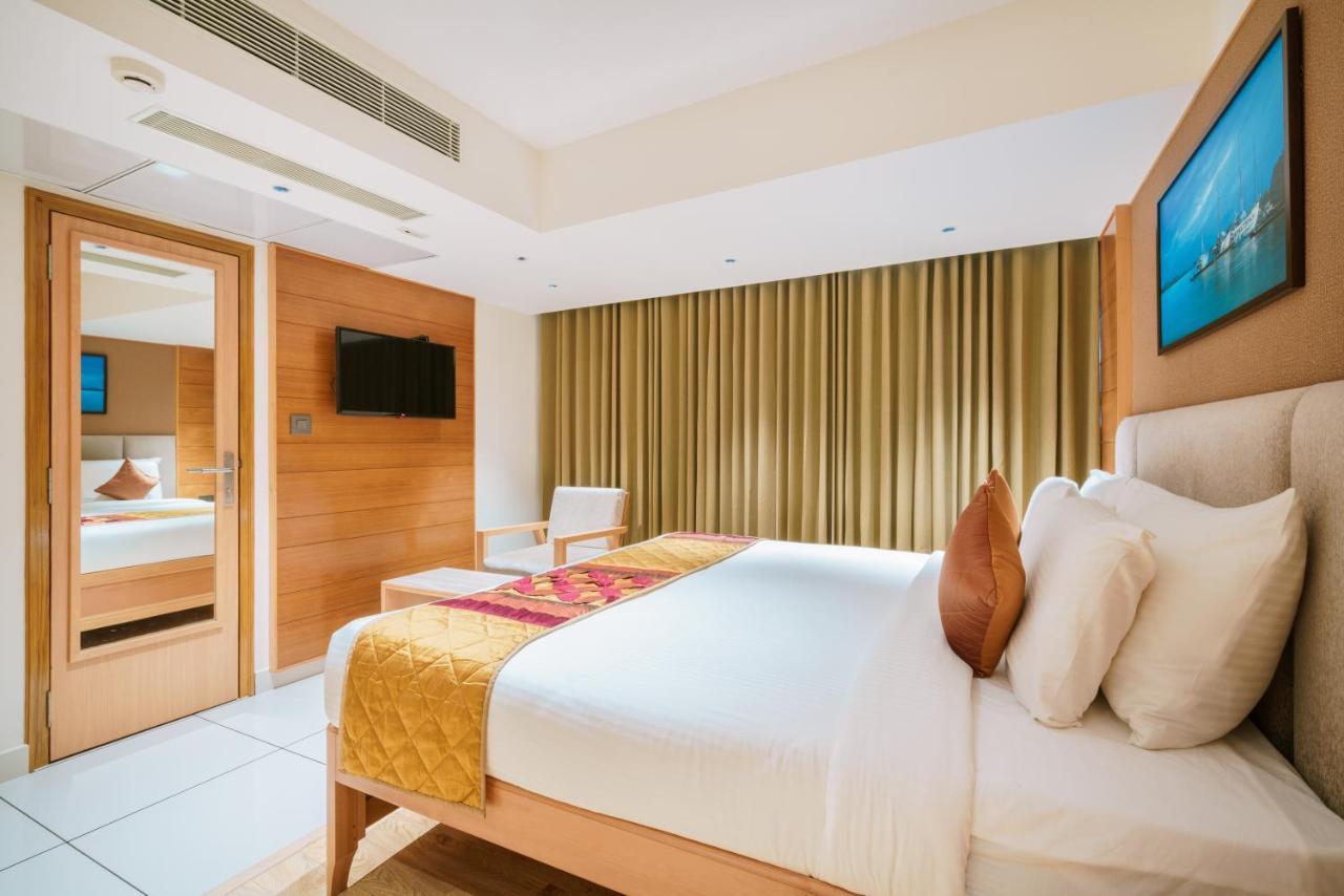 Townbridge Hotels & Suites Kochi Εξωτερικό φωτογραφία
