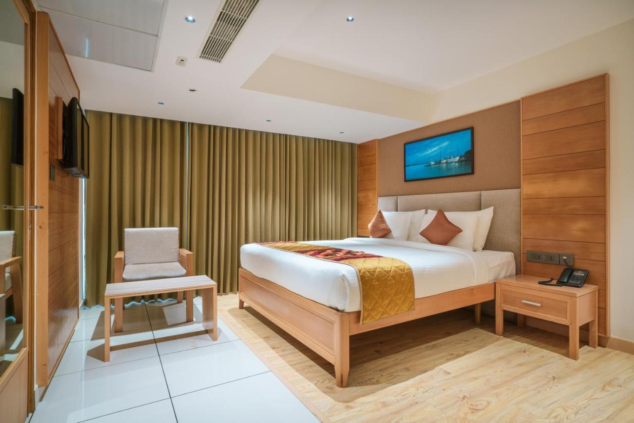 Townbridge Hotels & Suites Kochi Εξωτερικό φωτογραφία