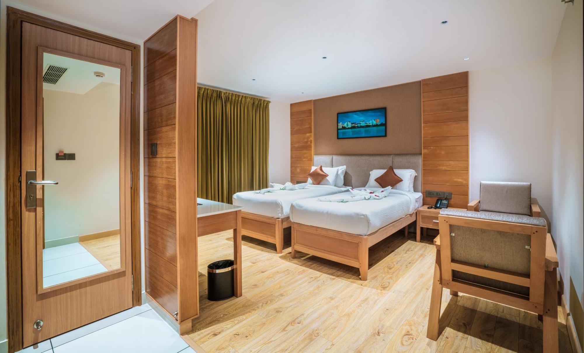 Townbridge Hotels & Suites Kochi Εξωτερικό φωτογραφία